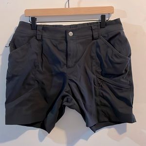 Duluth Trading Dry on the Fly Women’s Shorts. Size 12